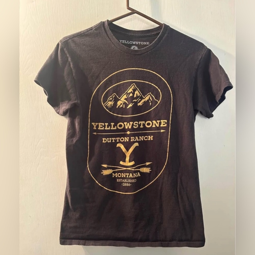 Yellowstone Dutton Ranch Black T-Shirt Size S